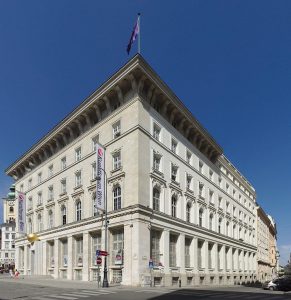 Sitz des Verfassungs­gerichts­hofs in Wien-Innere Stadt im ehe­maligen Gebäude der Österr. Credit­anstalt für Handel und Gewerbe. Foto: darkweasel94. CC BY-SA-3.0-at